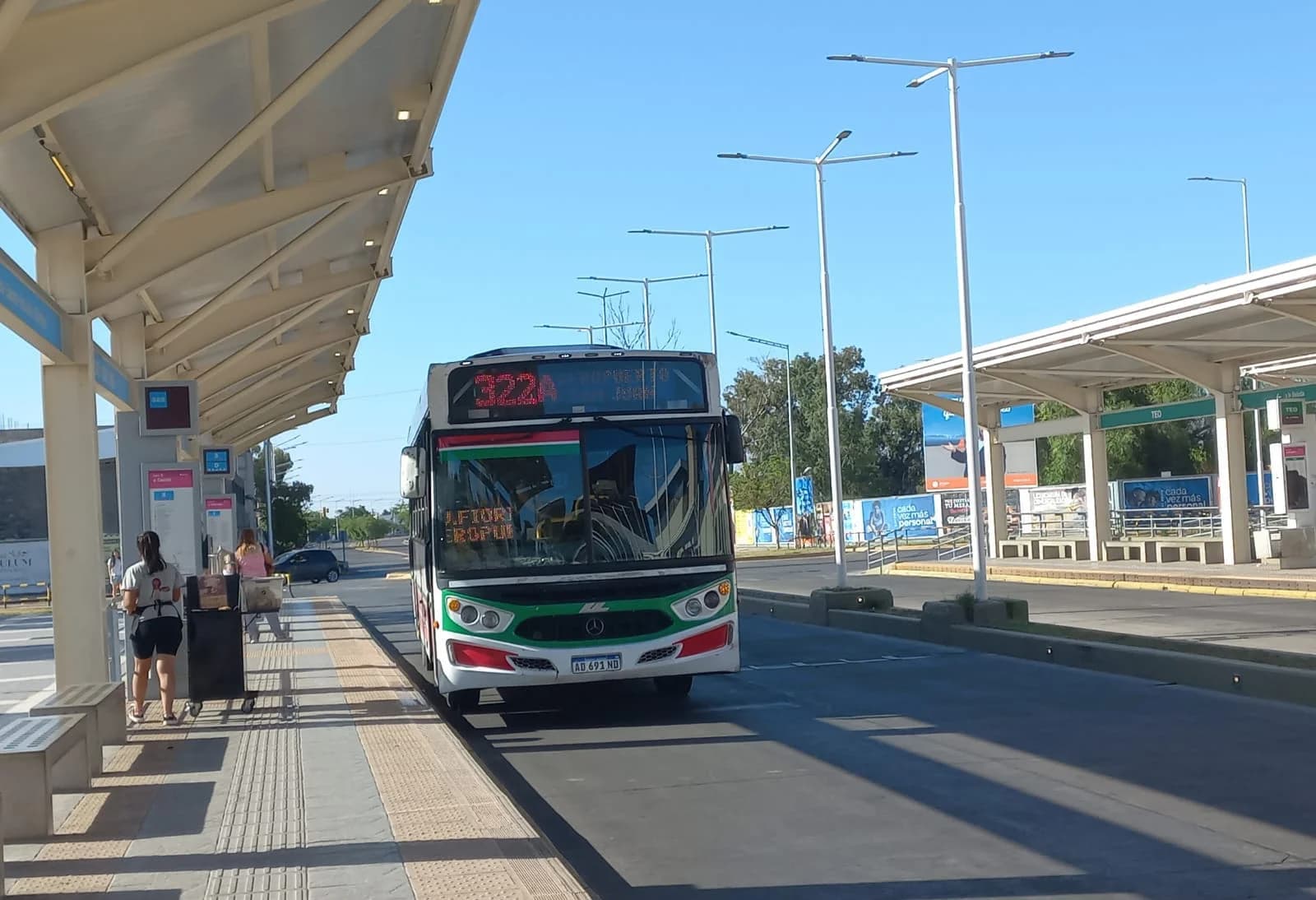 El transporte amaneció paralizado: la UTA retiene servicios y no hay colectivos en las primeras horas de este miércoles
