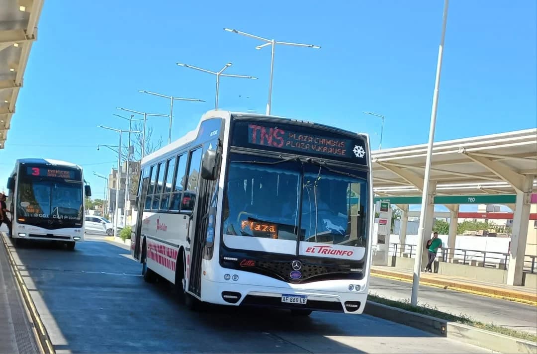 Continúa el paro de colectivos: no hay horarios definidos para la salida de unidades en las calles sanjuaninas