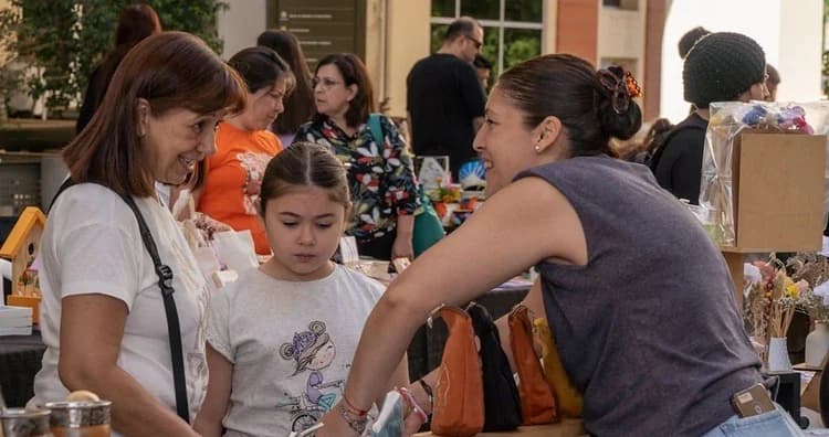 Más de 150 emprendedores ofrecerán regalos para el Día de la Madre