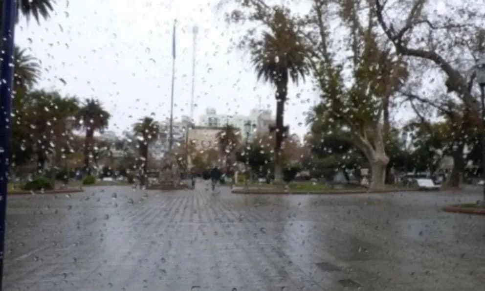 Jueves gris: descenso de temperatura y probabilidad de lloviznas