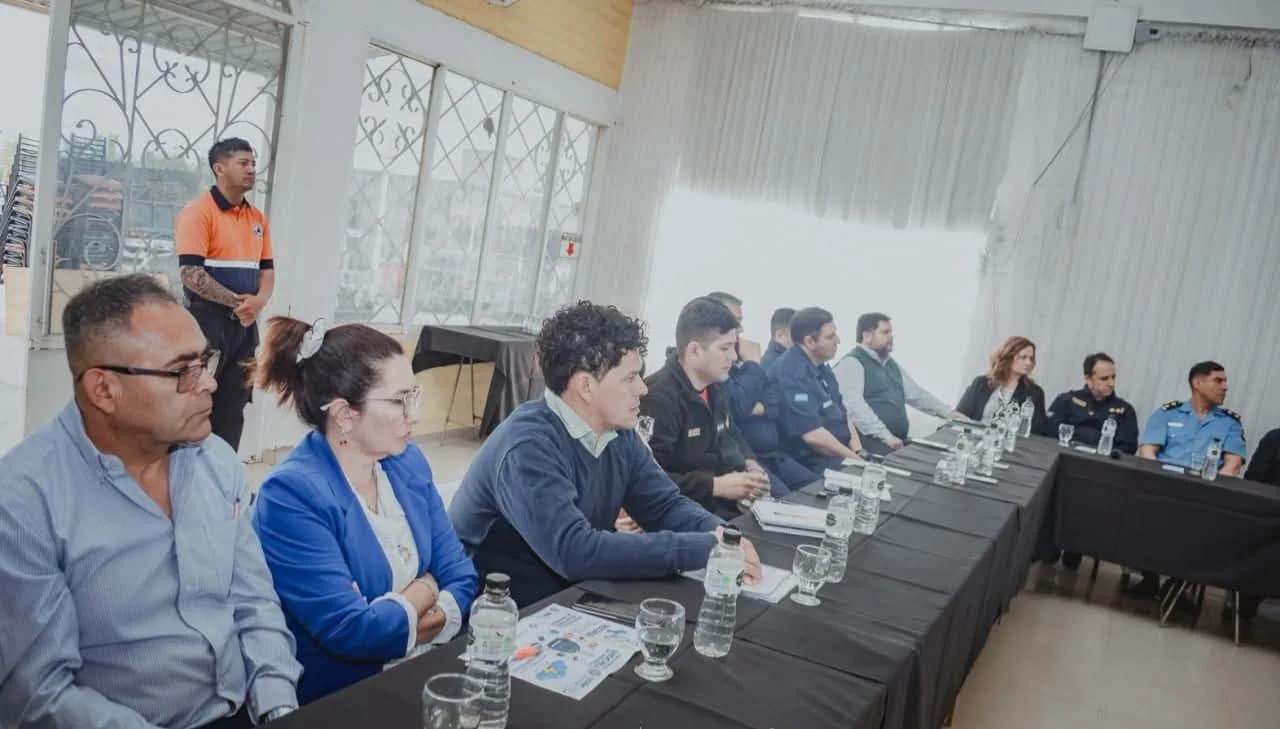 Reunión de trabajo y prevención ante contingencias climáticas en 25 de Mayo